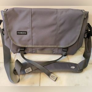 NWOT Timbuk2 Classic Messenger Bag-Size S UNISEX